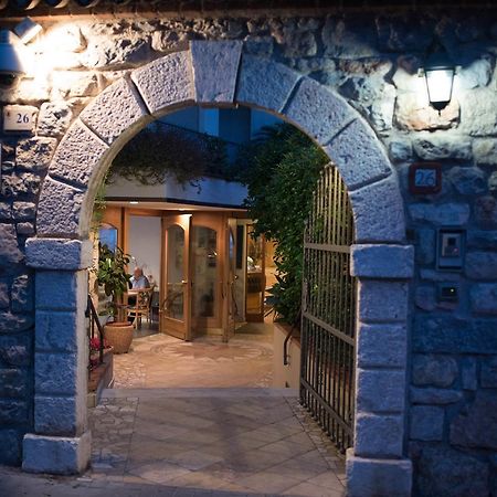 Hotel Venezia Malcesine Luaran gambar