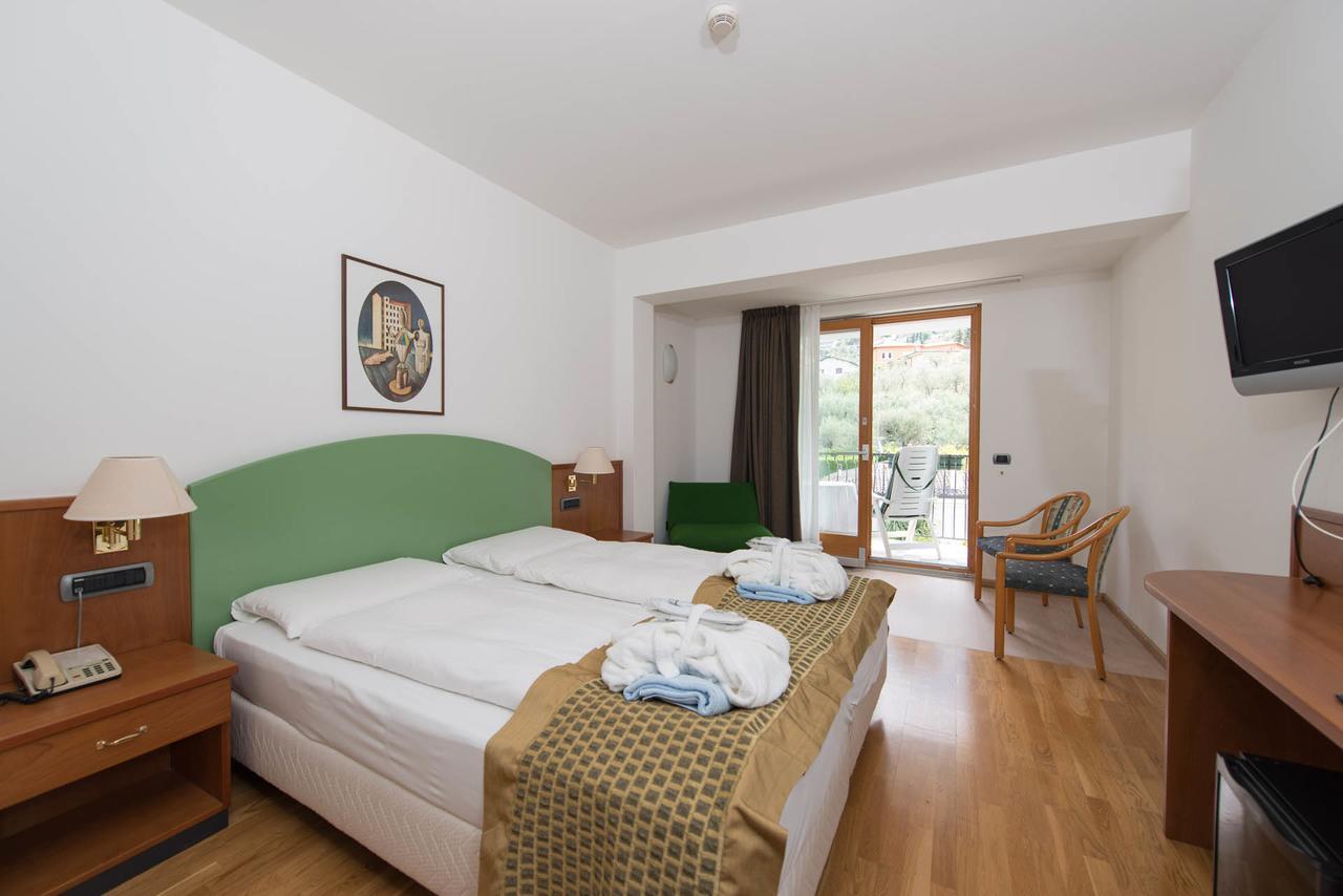 Hotel Venezia Malcesine Luaran gambar