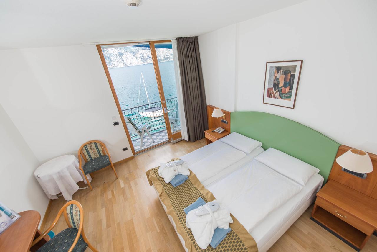 Hotel Venezia Malcesine Luaran gambar