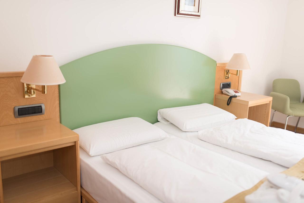 Hotel Venezia Malcesine Luaran gambar